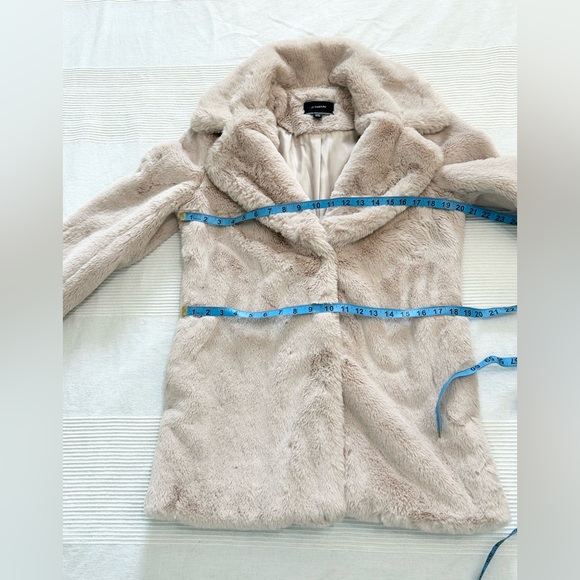 Le Chateau Plush Teddy Faux Fur Coat - Picture 4 of 14